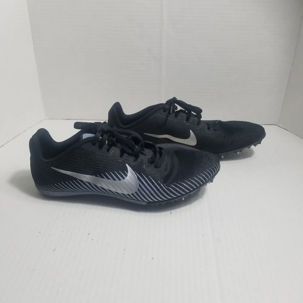 NIKE MEN'S TRACK SHOES SIZE 8 WITH TOOL FOR SPIKES
